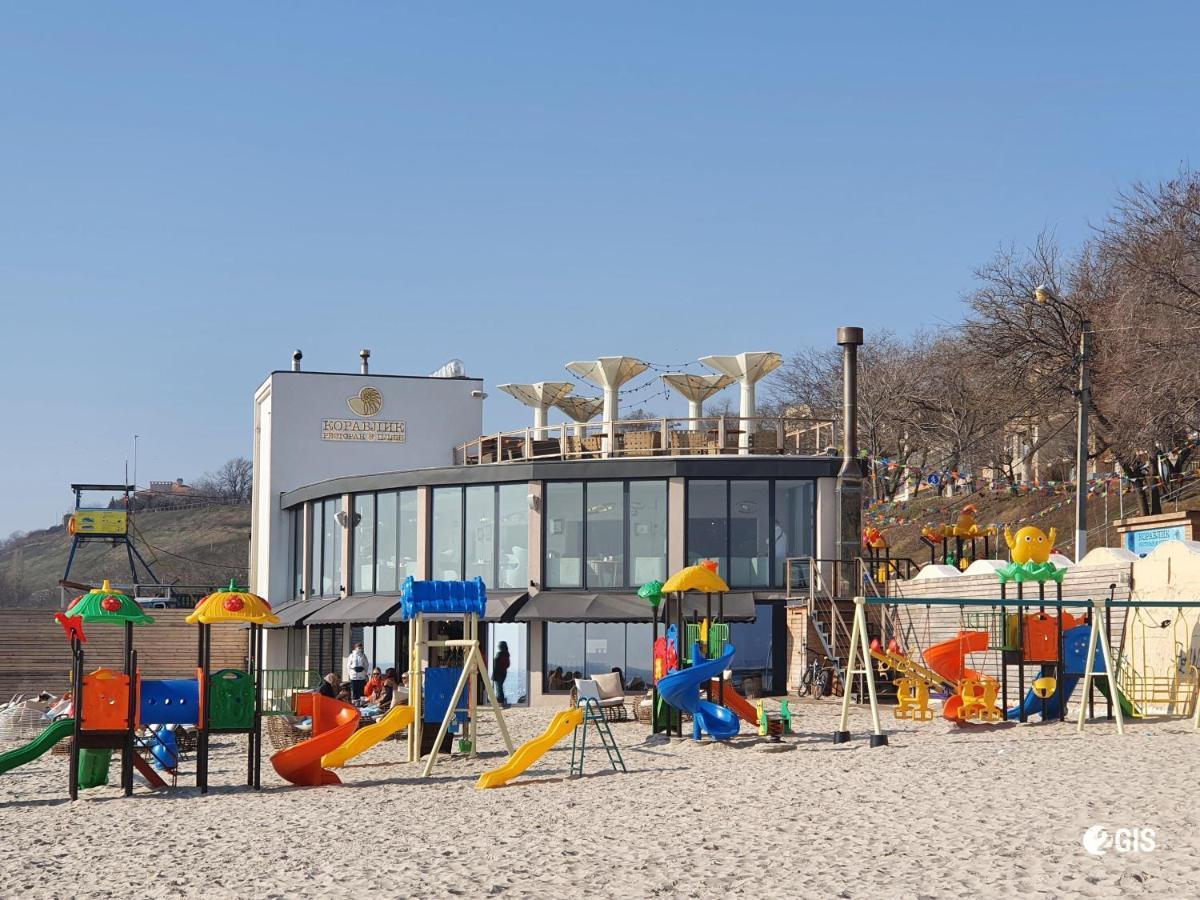 Апартаменты У Моря Magnit Первая Линия Odessa Ngoại thất bức ảnh